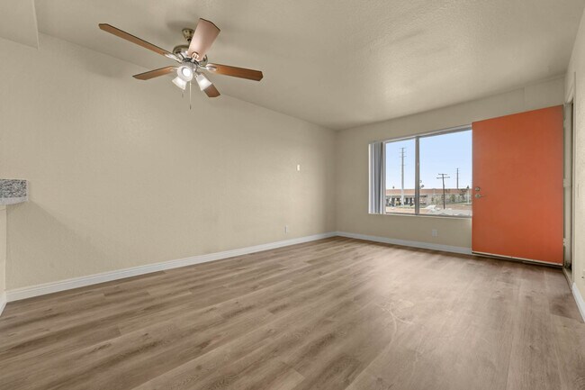 Building Photo - 12737 Rosecrans Ave