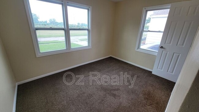 Building Photo - 47 W Crawford Ave