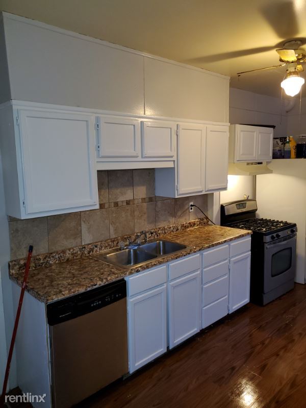 Primary Photo - 2 br, 1 bath Townhome - 218 Walnut St
