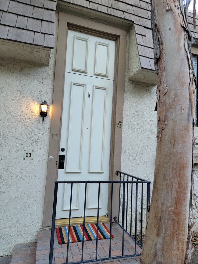 Foto del edificio - 6121 Shoup Ave