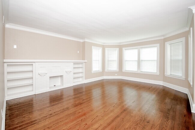 Foto del edificio - 2433 W Fargo Ave