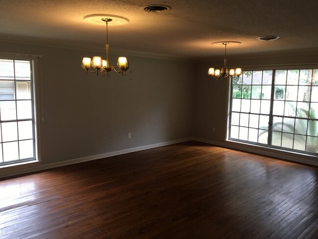 Building Photo - Arcadia Dr