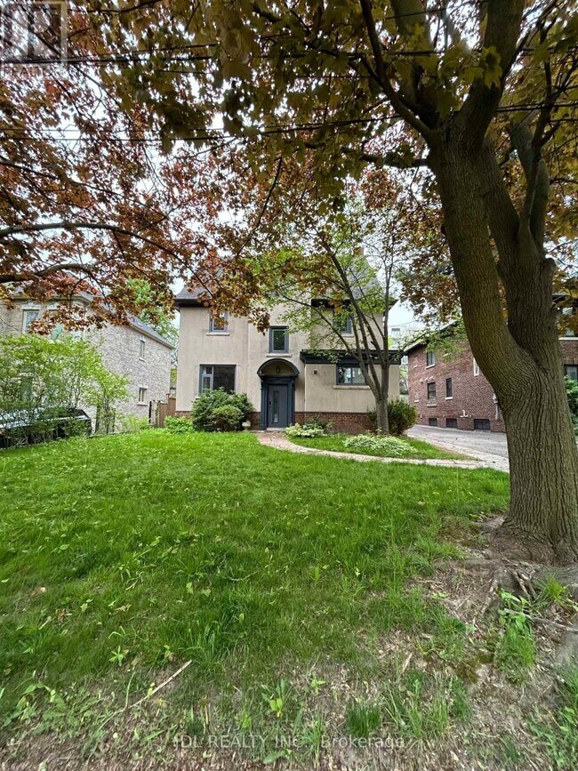 Photo du bâtiment - 19 Glengrove Ave E