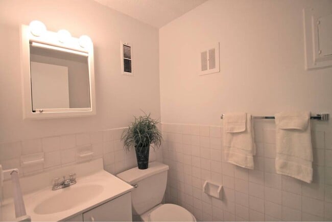 Interior Photo - Norwest Woods