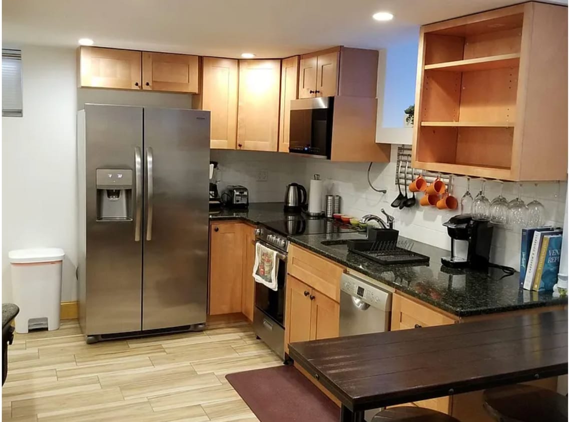 Foto principal - 182 Babcock St