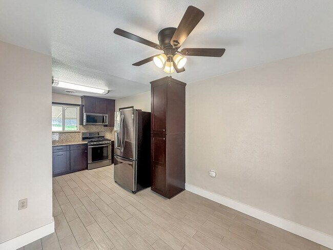 Foto del edificio - Beautiful 2B/1BA Home in Escondido!