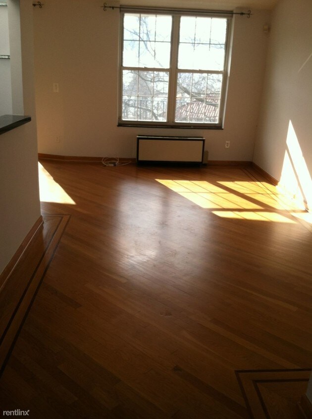 Foto principal - 9935 Shore Rd