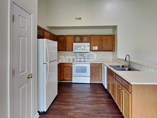 Foto del edificio - 5113 Hildreth Court