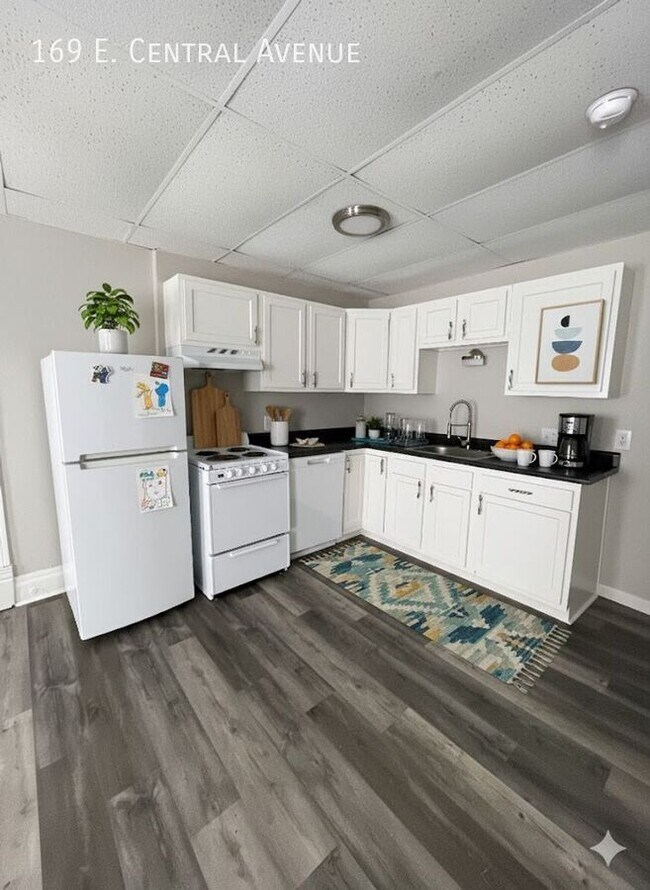 Foto del edificio - 169 E Central Ave