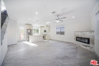 Foto del edificio - 2017 S Centinela Ave