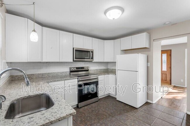 Foto del edificio - 615 Lynn Haven Ln