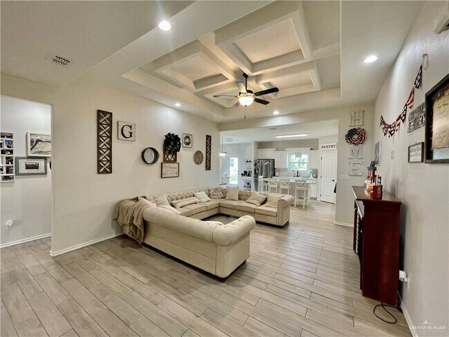 Building Photo - 19 Fuerte Ave