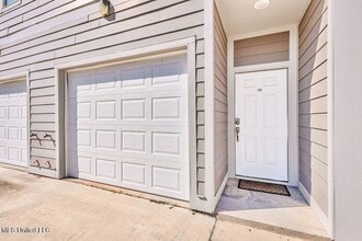 Building Photo - 103 E Orchard Loop