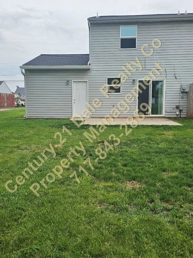 Building Photo - 2 Bedroom Home in West York School Distric...