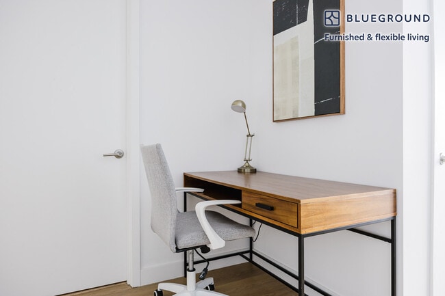 Foto del edificio - 1130 N Orange Dr