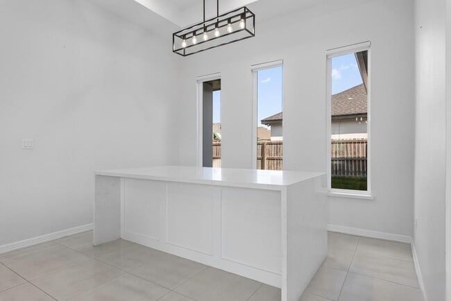 Foto del edificio - 7401 Hana Dr