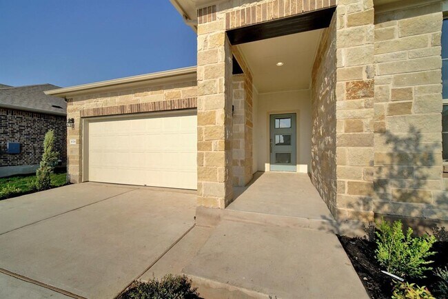 Building Photo - 18316 Anicio Gallo Dr