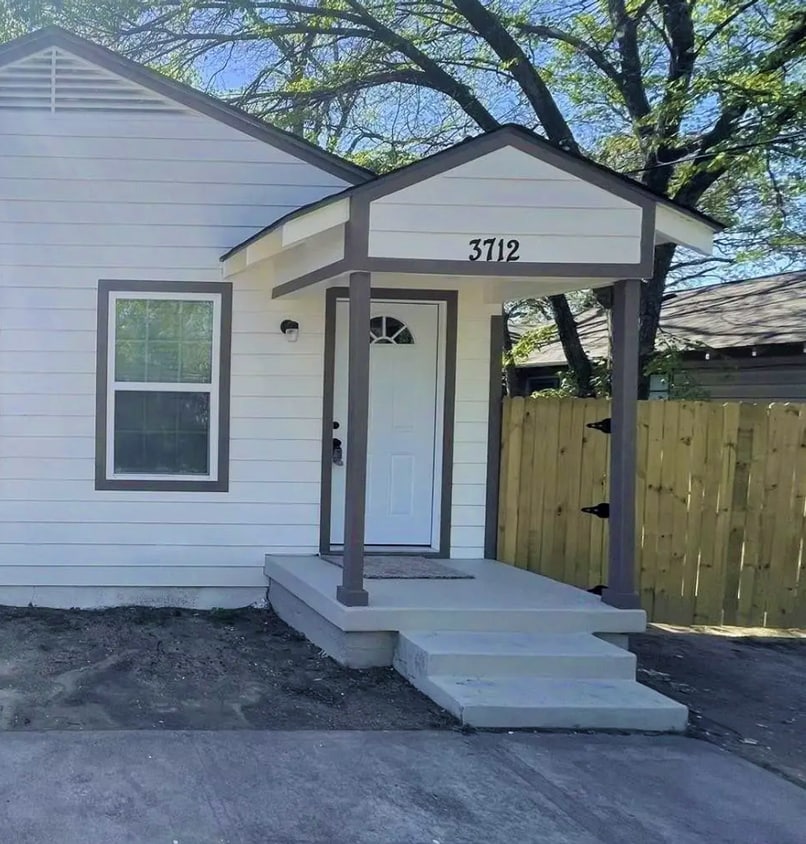 Primary Photo - Stunning 1/1 Duplex in Dallas!