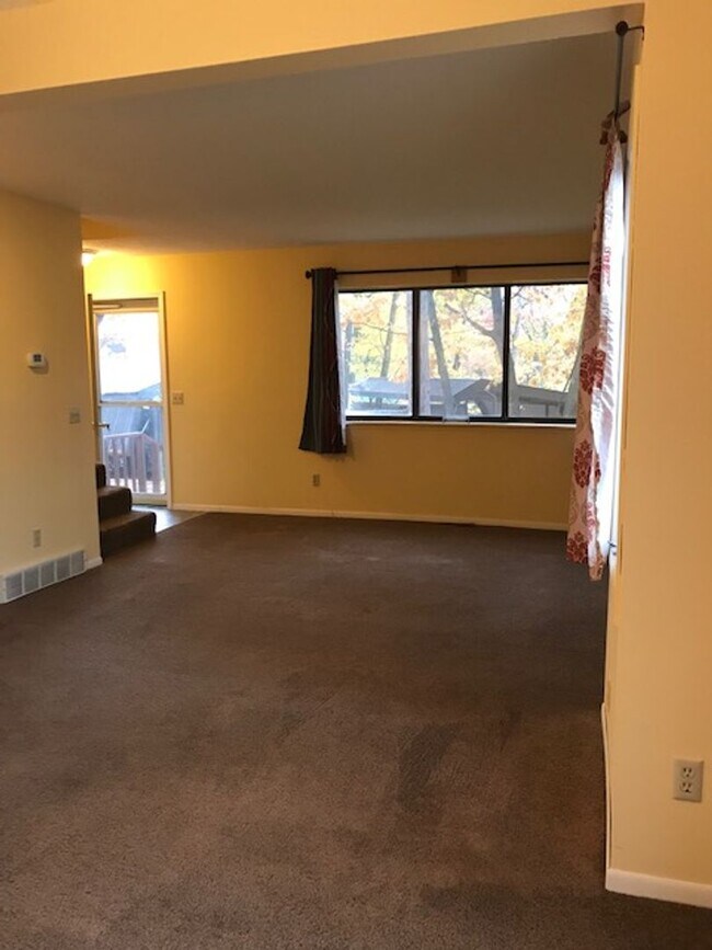 Foto del edificio - 2 Bedroom Condo in Holiday Hills area