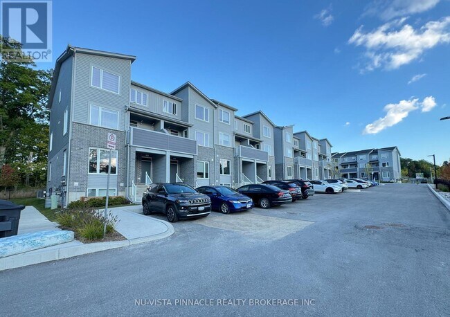 Photo du bâtiment - 990 Deveron Crescent