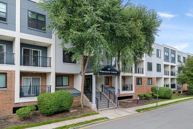 Building Photo - River Club Apartments