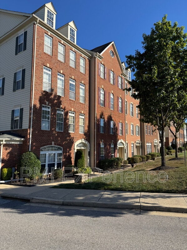 Building Photo - 302 A Dr Andrews Way