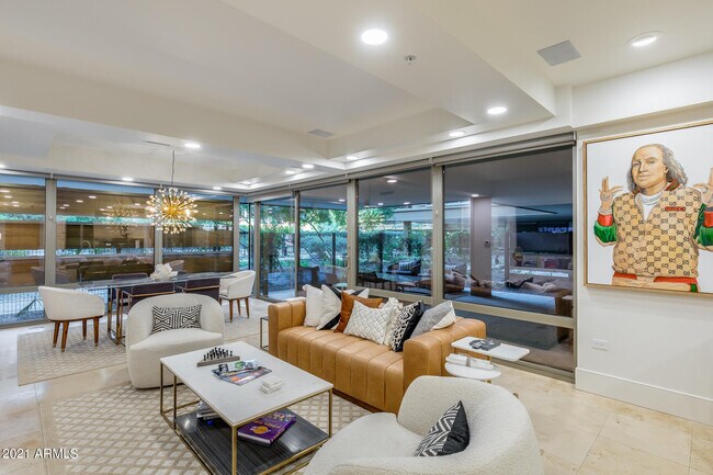 Foto del edificio - 7127 E Rancho Vista Dr
