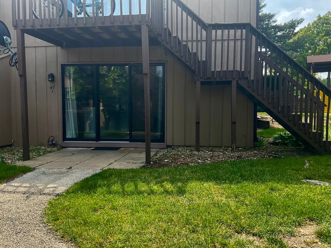 47 Nassau Colony Unit 1, Fox Lake, IL 60020 Condo for Rent in Fox