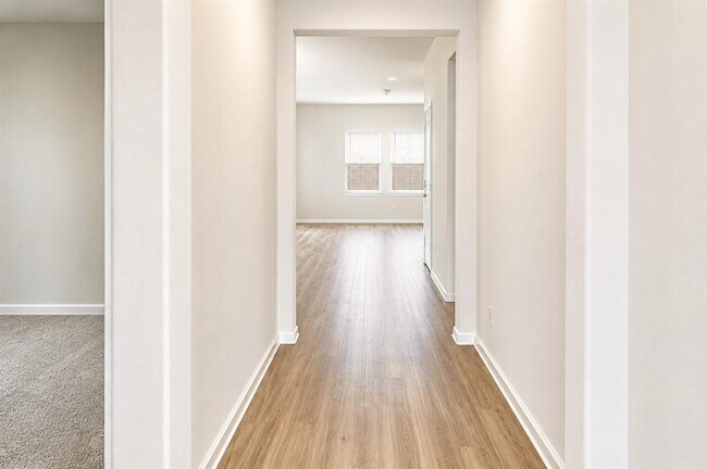 Foto del edificio - 828 Mallow Rd