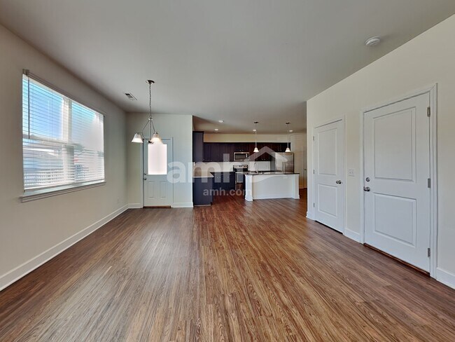 Foto del edificio - 5258 Lake Maxwell Dr