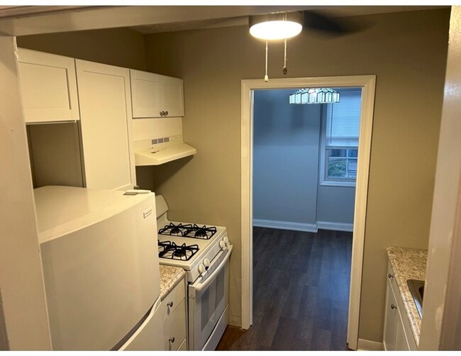 Building Photo - NEW SPRING SPECIAL!! ALL UTILITIES AND SWI...