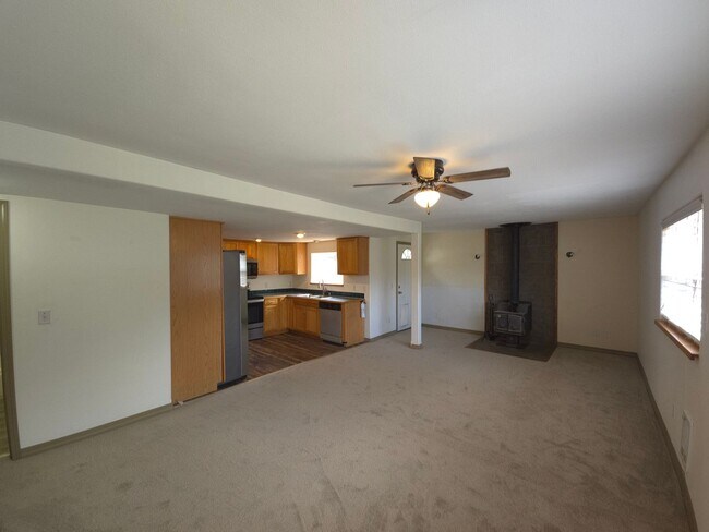 Foto del edificio - 412 Riverside Ave W