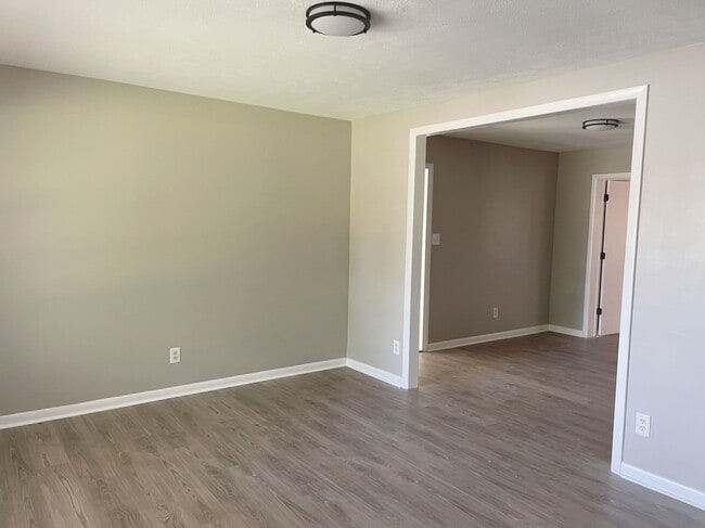 Foto del edificio - 4709 Cheltenham Rd