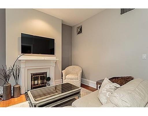 Building Photo - 355 Marlborough St