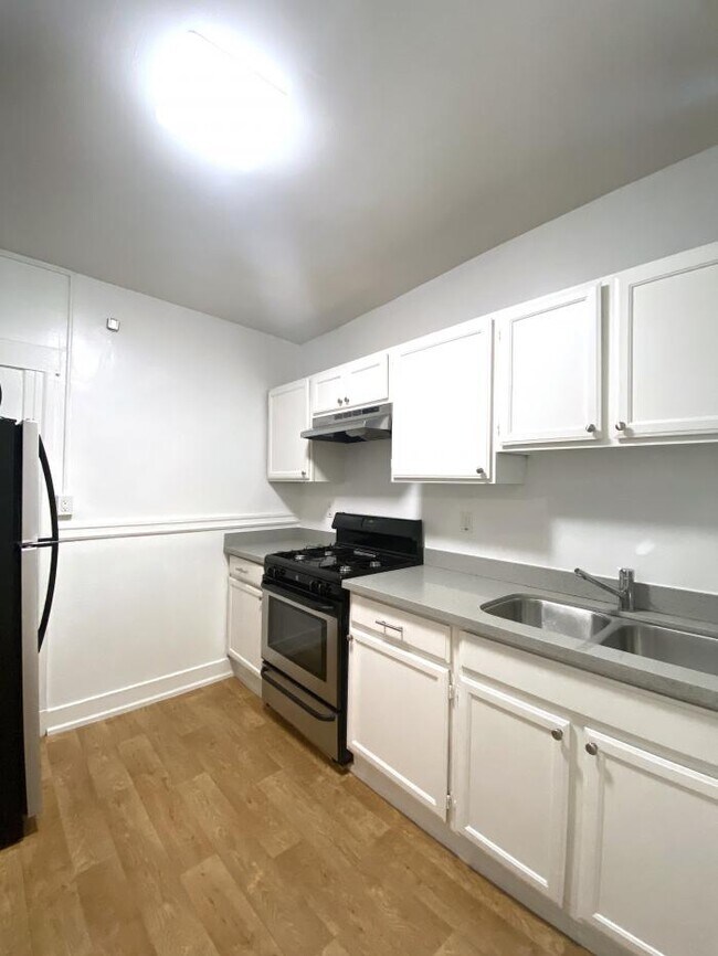 Building Photo - 2 bedroom in San Francisco CA 94109