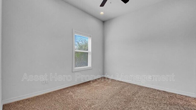 Foto del edificio - 316 Fairway Dr