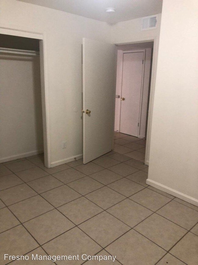 Foto del edificio - 1125 E Divisadero St