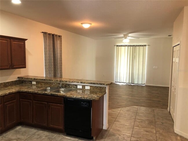 Building Photo - 856 Krenson Woods Ln