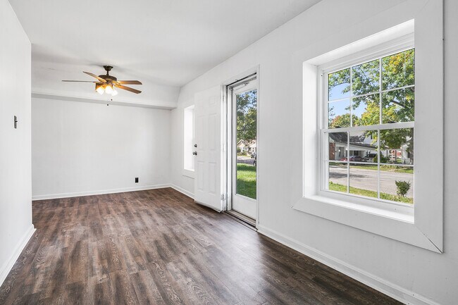 Foto del edificio - 2316 Shrader Ave