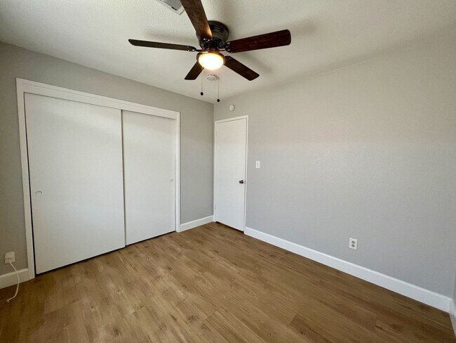Foto del edificio - Renovated 3-Bedroom Home with 2-Car Garage in Quailwood