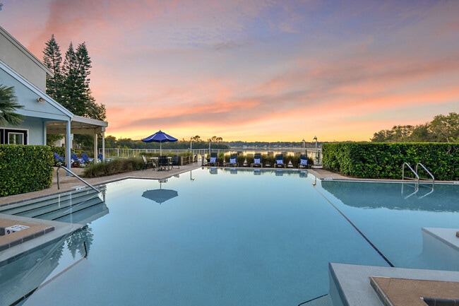 Lakeshore At Altamonte Springs apartments — community photo - Lakeshore At Altamonte Springs