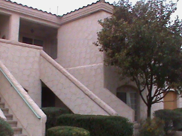 Building Photo - PUEBLO SANTA FE CONDO! FANTASTIC 2 BEDROOM...