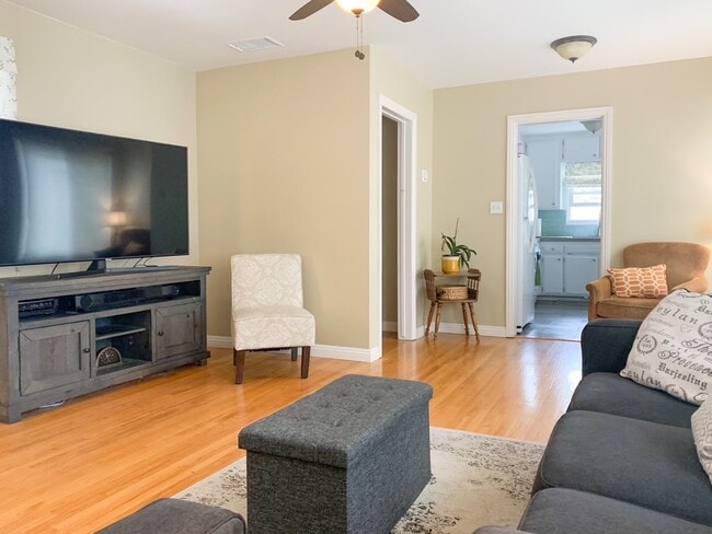 Building Photo - 6672 Eldridge St