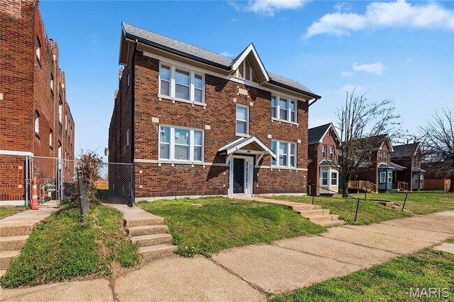 Foto del edificio - 4643 Evans Ave