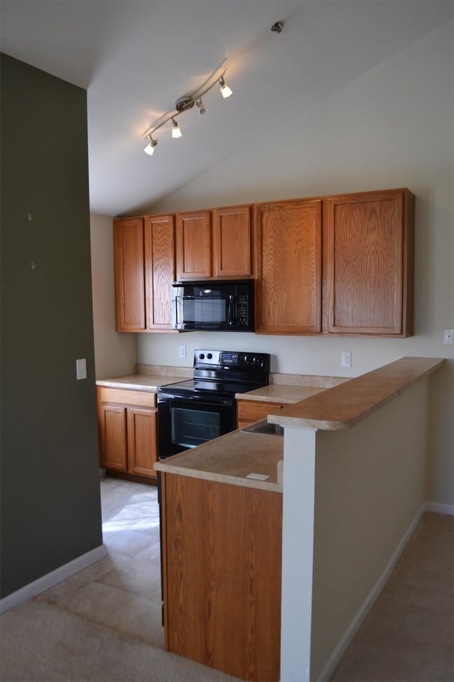 Building Photo - 12301 Spring Creek Ln