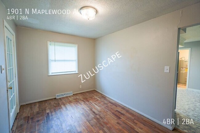 Building Photo - 1901 N Maplewood Ave