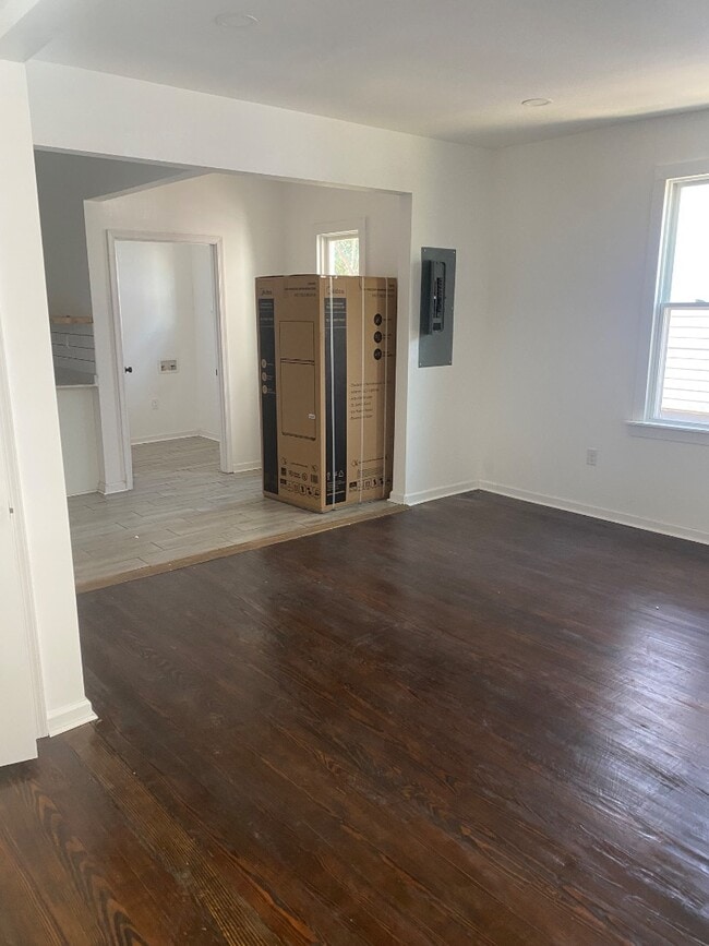 Photo - 1107 Buchanan St Apartment