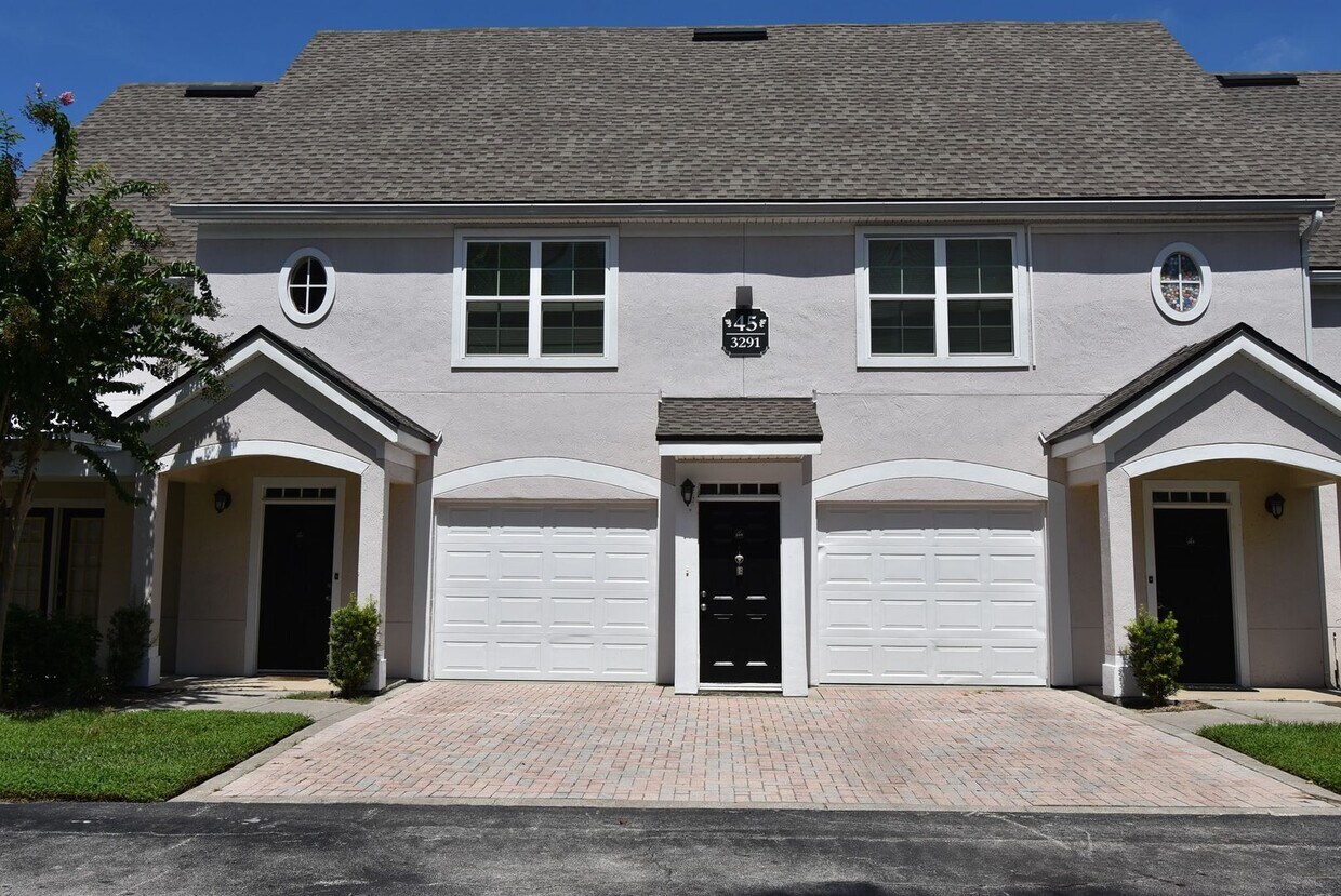 Foto principal - ORLANDO: 1 bed/1 Bath, Gated Community of ...