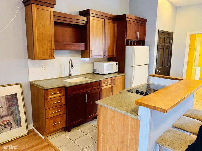 Foto del edificio - 1 br, 1 bath Apartment - 222 S Broadway