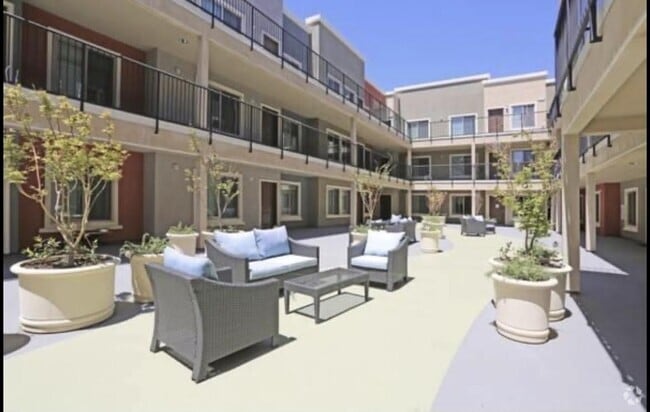 The inner court is a great place to relax at City Plaza Apartments in Escondido, California. - City Plaza Apartments